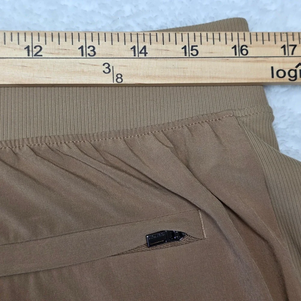 Athleta Brooklyn Bermuda Shorts Tan Women's Size 12 Golf lightweight - Picture 5 of 8